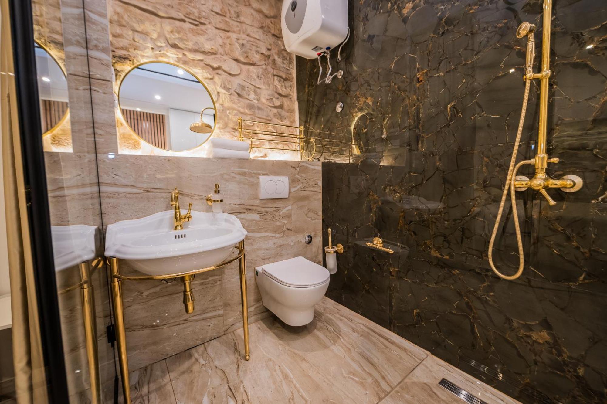Apartament Emperor's Luxury - Unique Unesco Site Split